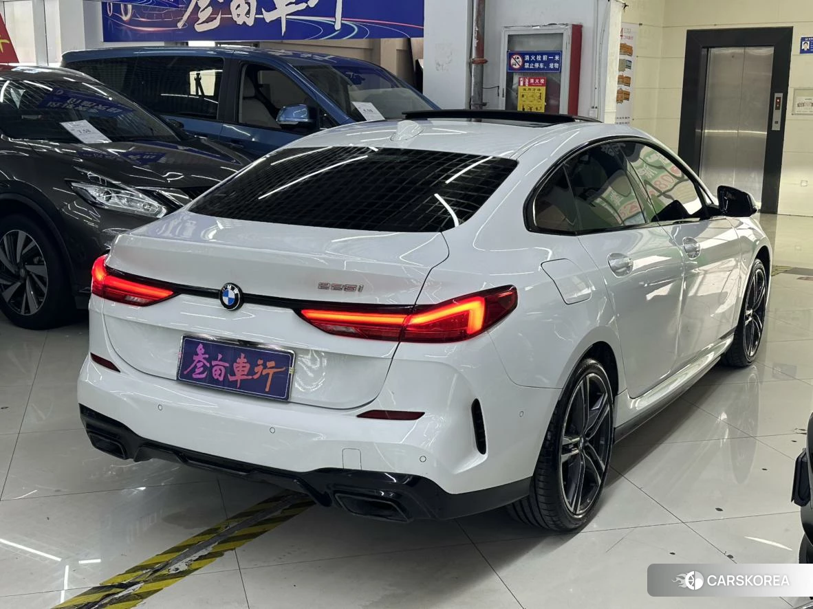 BMW 2 series (imported) 2021 Белый из Китая, фото 3