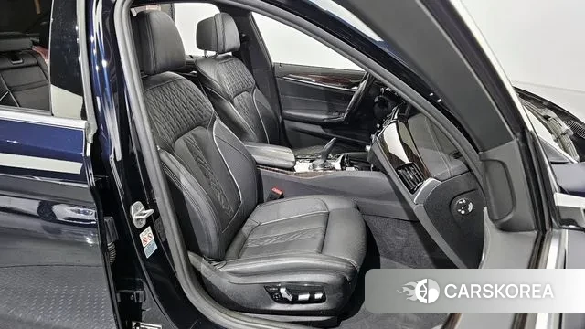 BMW 5 Series (G30) 2022 Черный из Кореи, фото 3