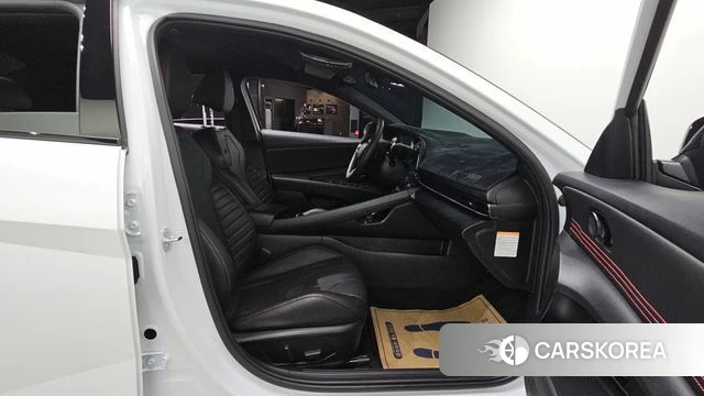 Hyundai The New Avante Hybrid (CN7) 2024 Белый из Кореи, фото 3
