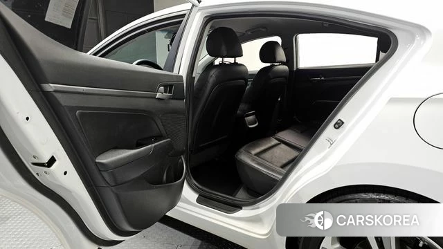 Hyundai Avante AD 2018 Белый из Кореи, фото 3