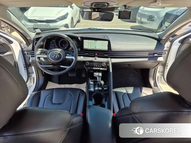 Hyundai Avante Hybrid (CN7) 2022 Белый из Кореи, фото 3