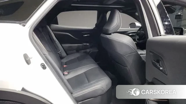 Toyota Crown Crossover 2023 Белый из Кореи, фото 3