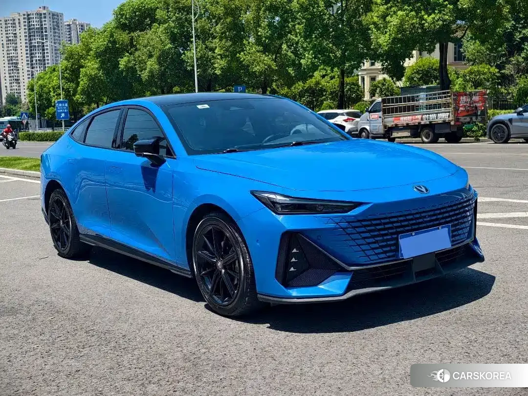 Chang'an UNI-V 2022 Синий из Китая, фото 3