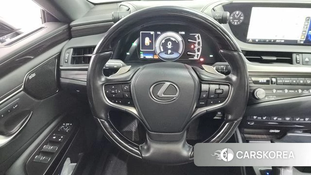 Lexus ES300h 7th generation 2021 Серый из Кореи, фото 3