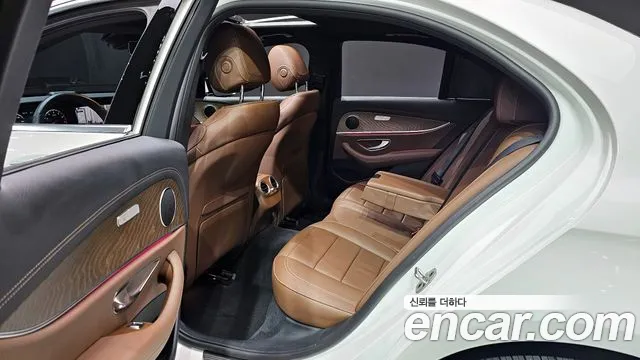 Mercedes-Benz E-Class W213 2022 Белый из Кореи, фото 3