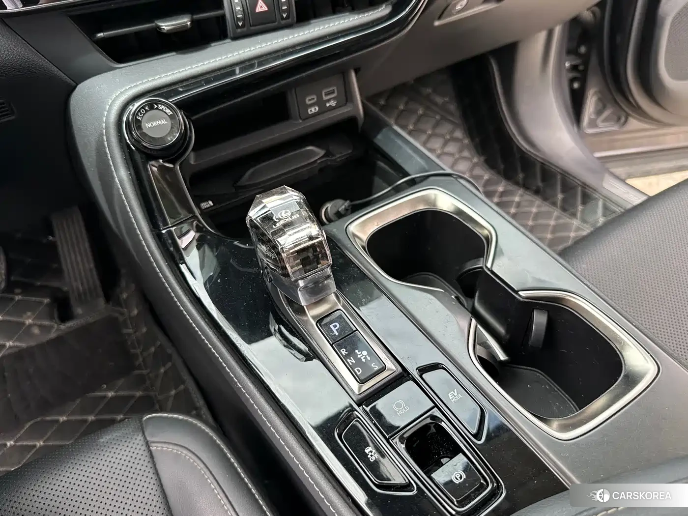Lexus NX 2022 Silver/gray из Китая, фото 3
