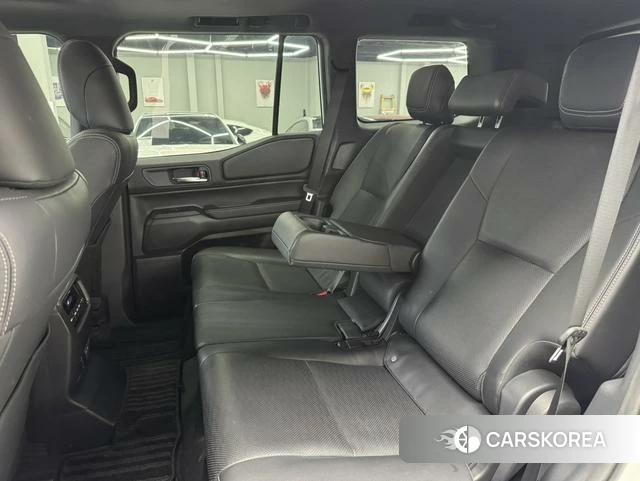 Toyota Prado 2025 Белый из Китая, фото 3