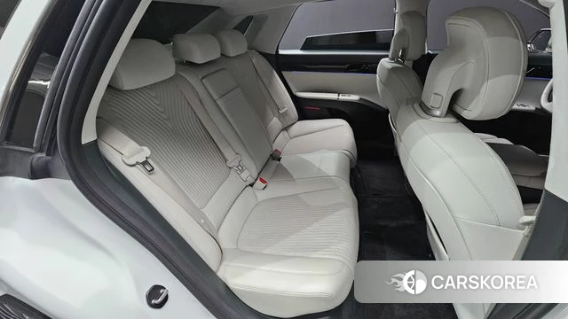 Hyundai Grandeur Hybrid (GN7) 2023 Белый из Кореи, фото 3