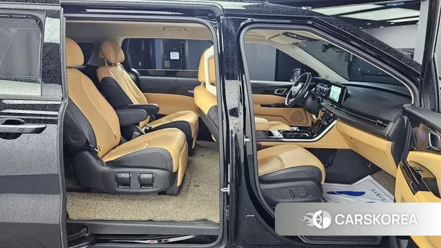 Kia Carnival 4th generation 2023 Черный из Кореи, фото 3