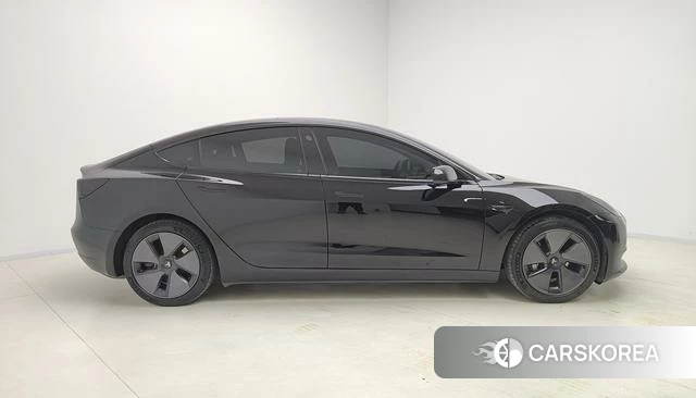Tesla Model 3 2022 Черный из Китая, фото 3