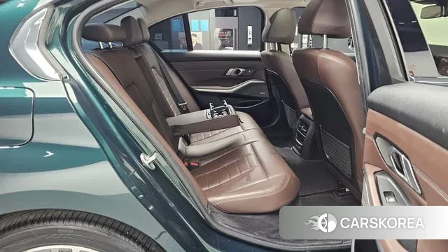 BMW 3 Series (G20) 2020 Темно-зеленый из Кореи, фото 3