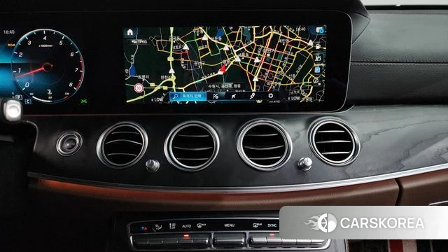 Mercedes-Benz E-Class W213 2023 Черный из Кореи, фото 3