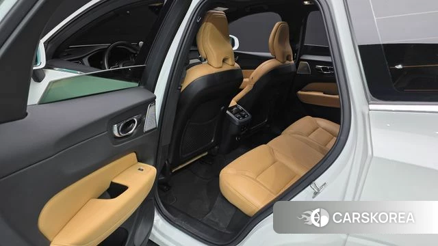 Volvo XC60 second Generation 2019 Белый из Кореи, фото 3