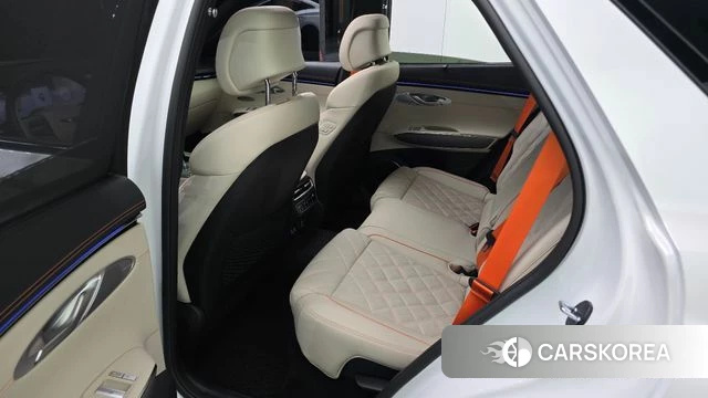 Genesis GV70 2025 Белый из Кореи, фото 3