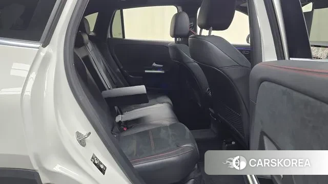 Mercedes-Benz GLA - Class H247 2023 Белый из Кореи, фото 3