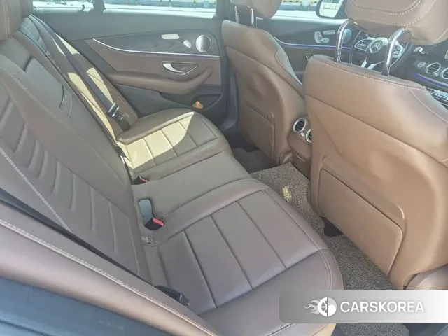 Mercedes-Benz E-Class W213 2019 Черный из Кореи, фото 3