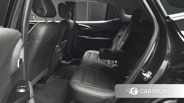 Chevrolet (GM Daewoo) Trax Crossover 2024 Черный из Кореи, фото 3