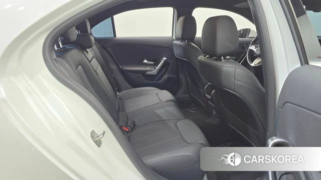 Mercedes-Benz A-Class W177 2024 Белый из Кореи, фото 3