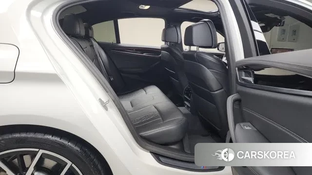 BMW 5 Series (G30) 2020 Белый из Кореи, фото 3