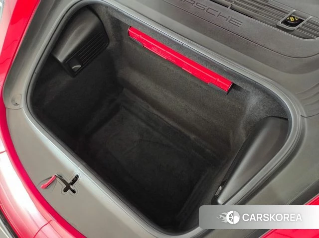 Porsche 718 Boxster 2023 Красный из Кореи, фото 3