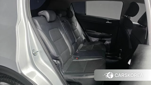 Kia Sportage The Bold 2021 Серебряный из Кореи, фото 3