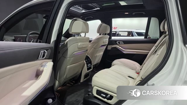 BMW X7 (G07) 2025 Белый из Кореи, фото 3