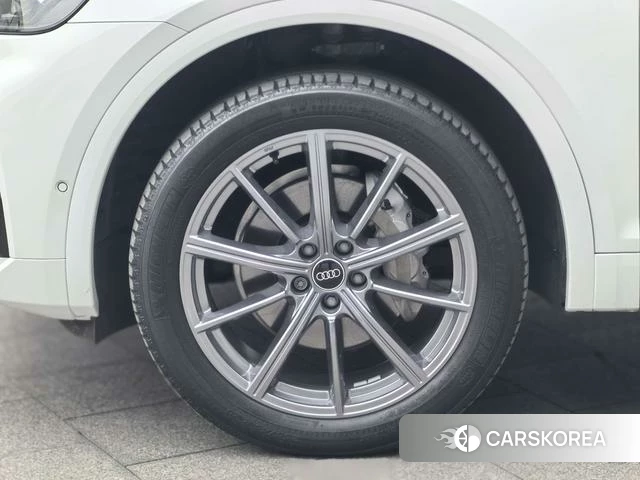 Audi Q5L 2022 Белый из Китая, фото 3