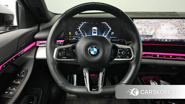 BMW 5 Series (G60) 2023 Белый из Кореи, фото 3