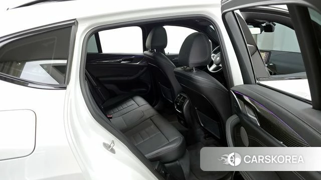 BMW X4 (G02) 2024 Белый из Кореи, фото 3