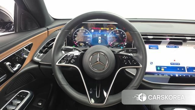 Mercedes-Benz E-Class W214 2025 Черный из Кореи, фото 3