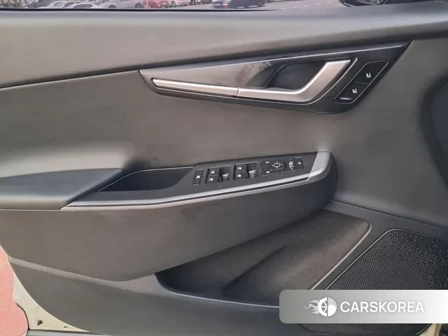 Kia EV6 2021 Жемчужный цвет из Кореи, фото 3