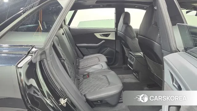 Audi Q8 (4M) 2022 Черный из Кореи, фото 3