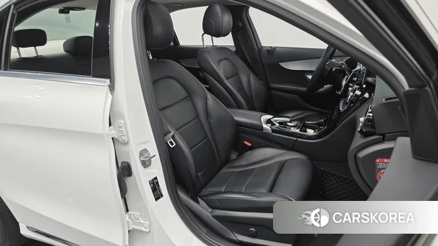 Mercedes-Benz C-Class W205 2018 Белый из Кореи, фото 3