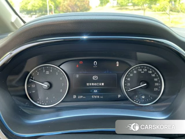 Buick GL8 2020 Коричневый из Китая, фото 3