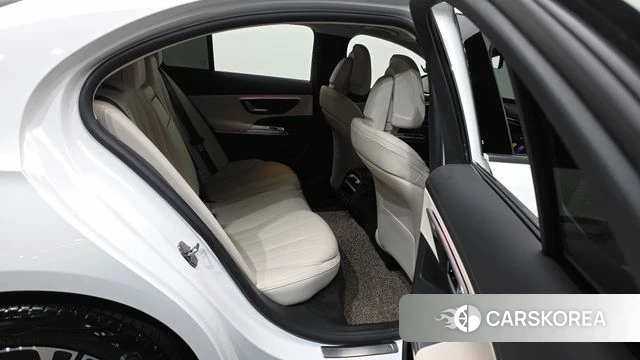 Mercedes-Benz E-Class W214 2025 Белый из Кореи, фото 3