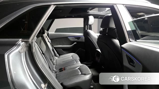 Audi Q8 (4M) 2021 Серый из Кореи, фото 3