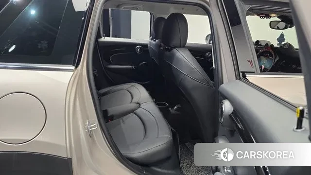 Mini Cooper 2024 Серебристо-серый из Кореи, фото 3