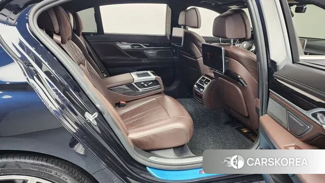 BMW 7 Series (G11) 2018 Черный из Кореи, фото 3