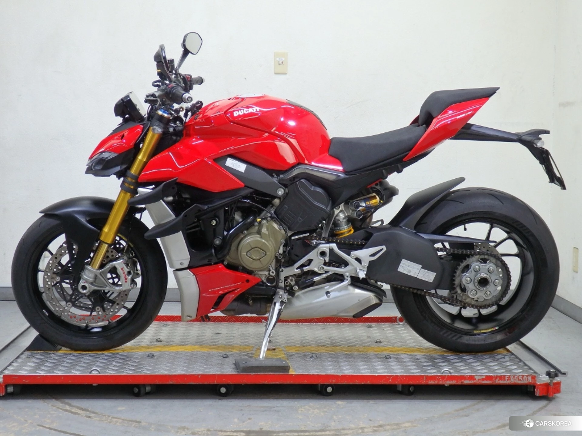 Ducati STREETFIGHTER V4 S 2020 из Японии
