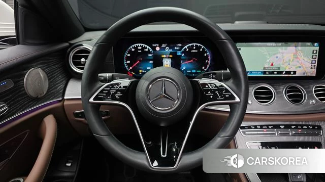 Mercedes-Benz E-Class W213 2023 Белый из Кореи, фото 3