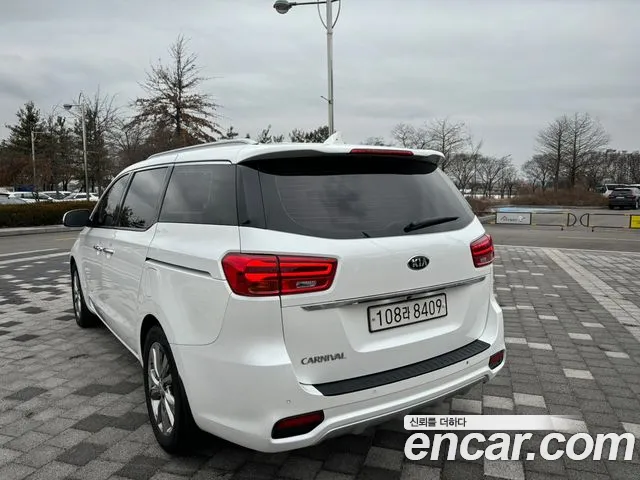 Kia The New Carnival id 2471504 из Кореи 3