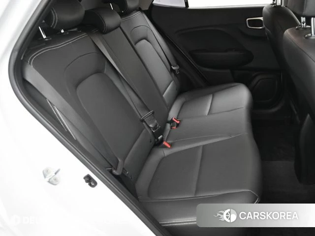 Hyundai Venue 2021 Белый из Кореи, фото 3
