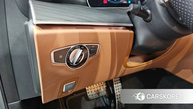 Mercedes-Benz E-Class W213 2021 Черный из Кореи, фото 3