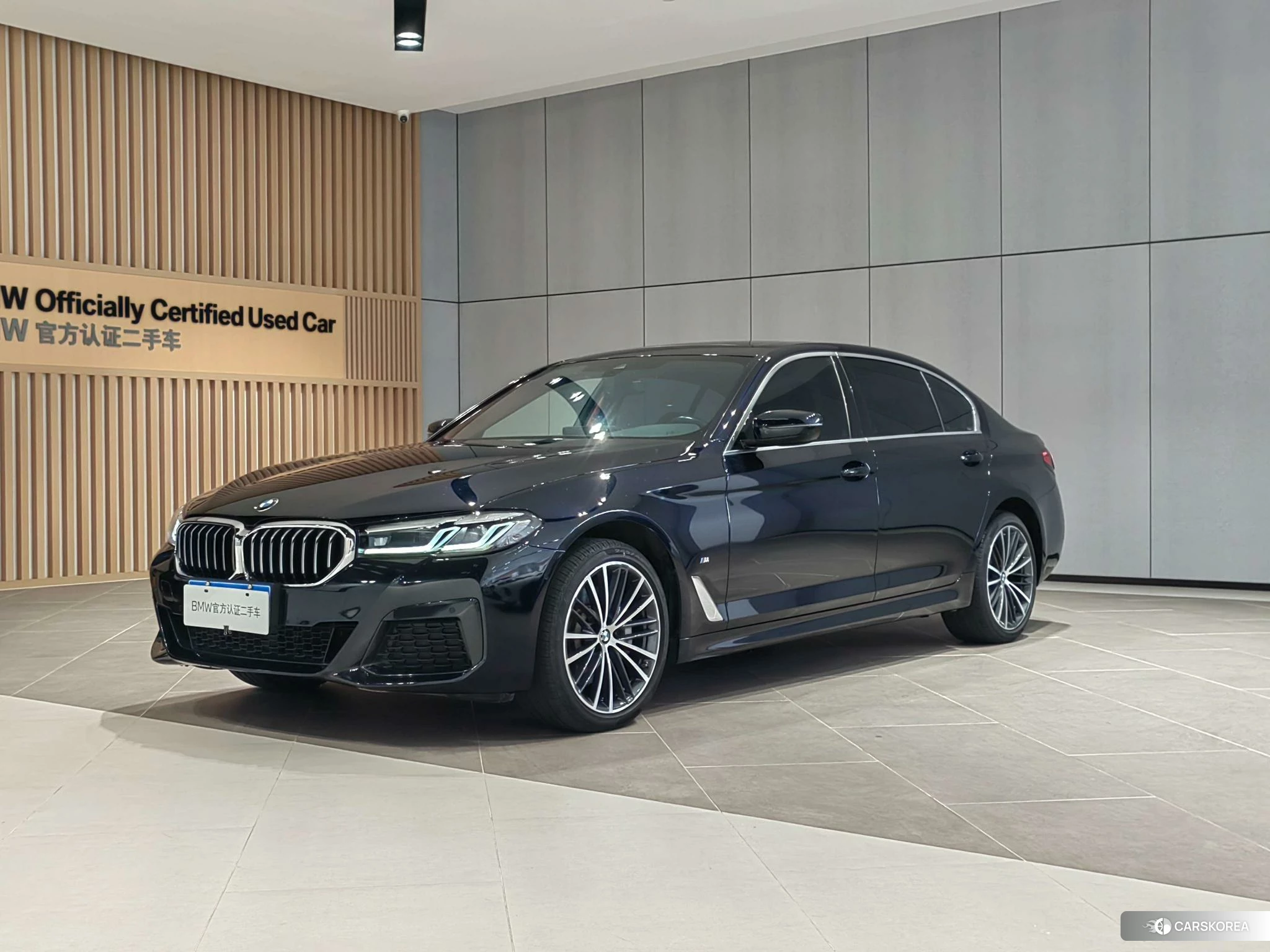 BMW 5 series 2023 Черный из Китая, фото 3
