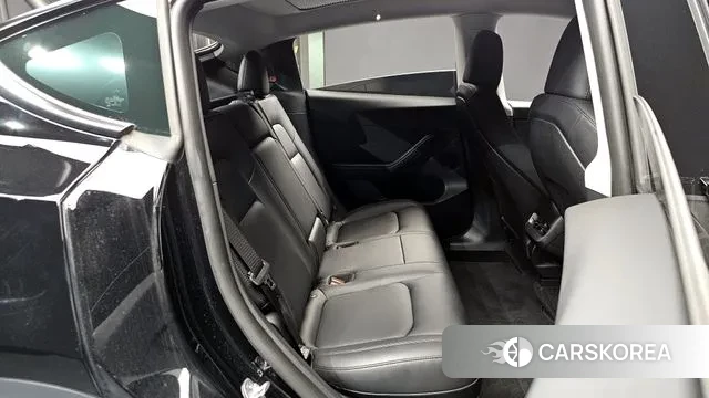 Tesla Model Y 2023 Черный из Кореи, фото 3