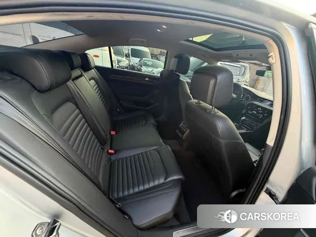 Volkswagen Passat GT (B8) 2018 Серебряный из Кореи, фото 3