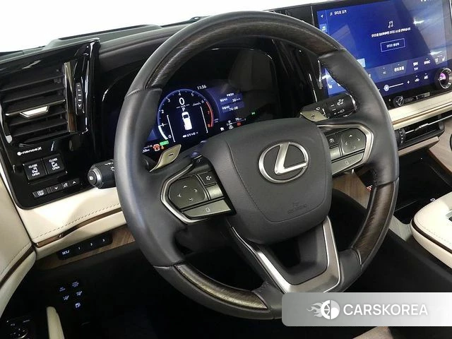 Lexus LM Second Generation 2024 Серебристо-серый из Кореи, фото 3
