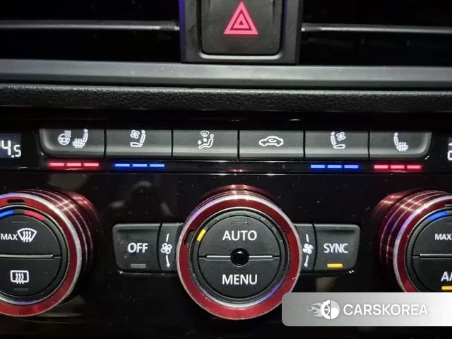 Volkswagen 7th Generation of Jetta 2020 Белый из Кореи, фото 3