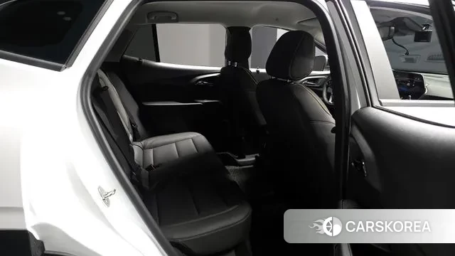 Chevrolet (GM Daewoo) Trax Crossover 2023 Белый из Кореи, фото 3