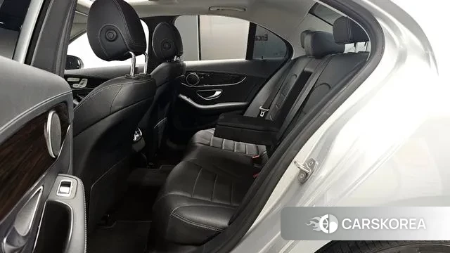 Mercedes-Benz C-Class W205 2018 Серебряный из Кореи, фото 3